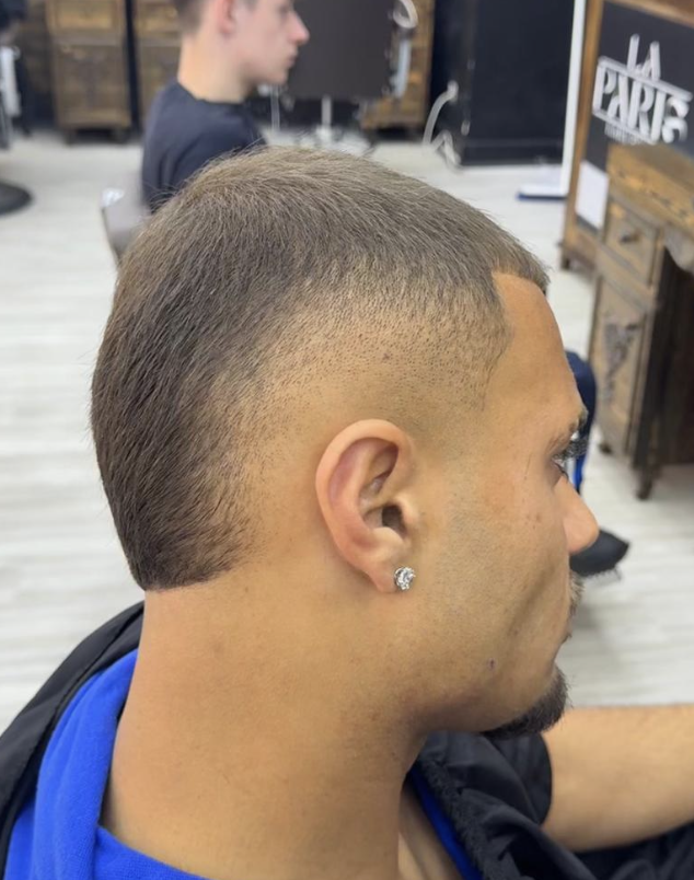 Buzz Cut mit Burst Fade